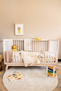 Cremefarbener Baumwoll-Bettbezug mit gelbem Löwenmotiv für Babybetten